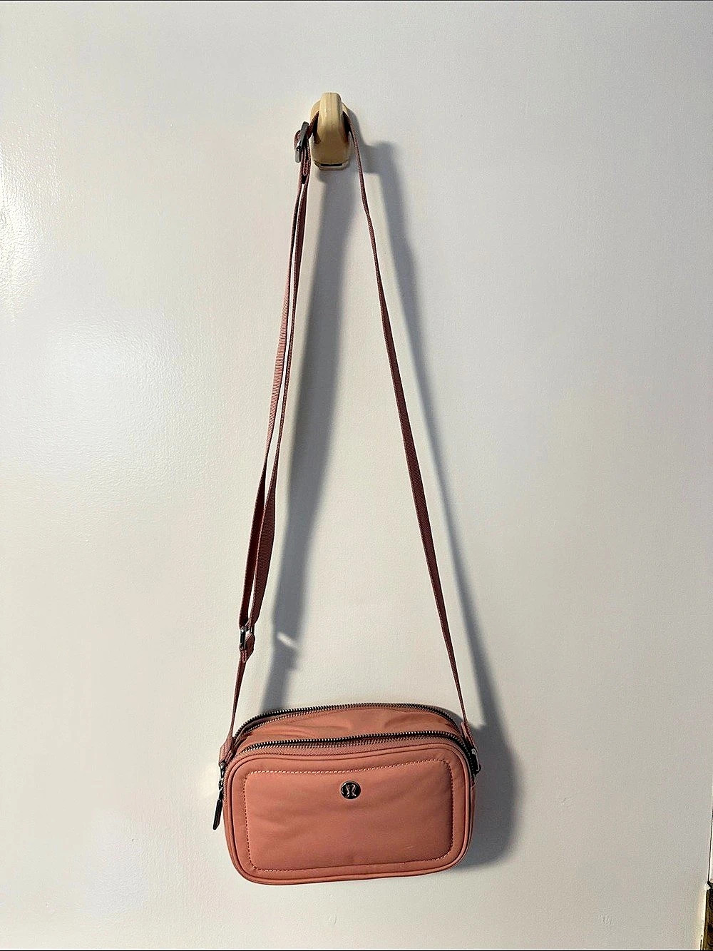 Lululemon Crossbody Camera Bag 2L Pink